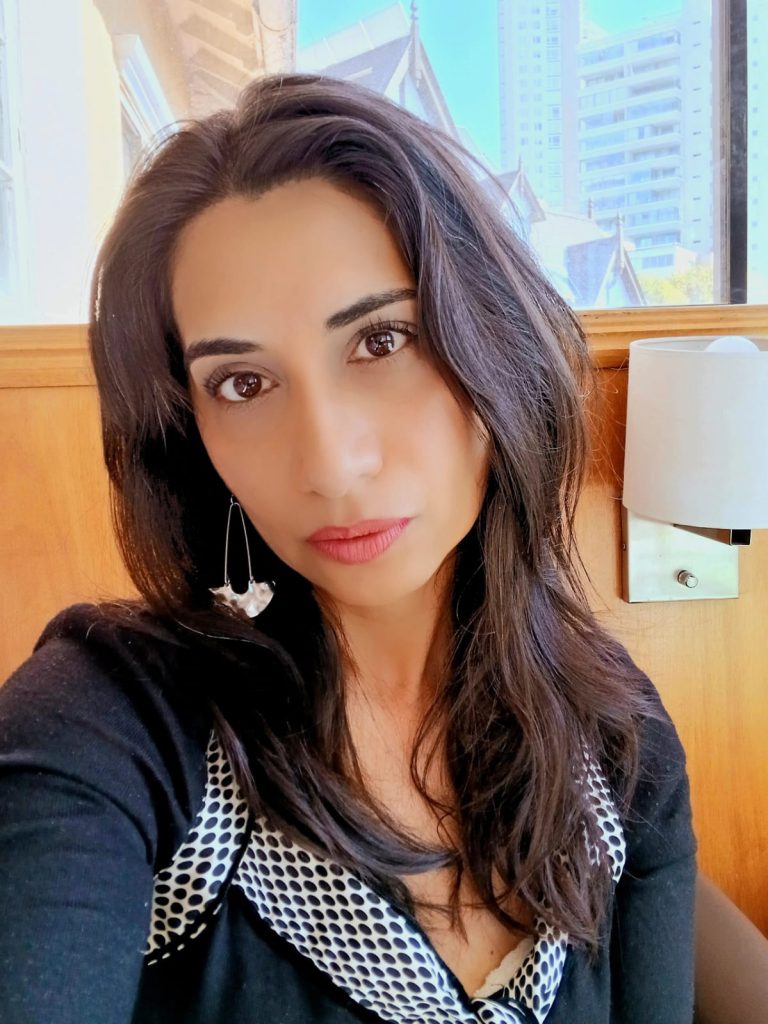 Sybella Grego InES Género